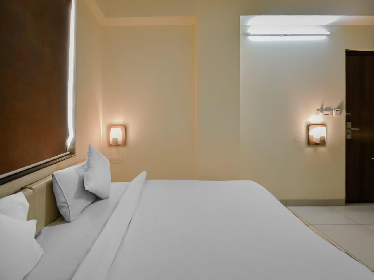 Hotel Vijaydeep Place Near Delhi Airport Neu-Delhi Exterior foto