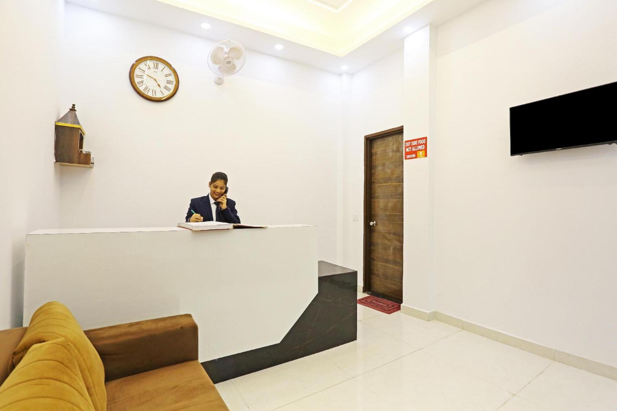 Hotel Vijaydeep Place Near Delhi Airport Neu-Delhi Exterior foto