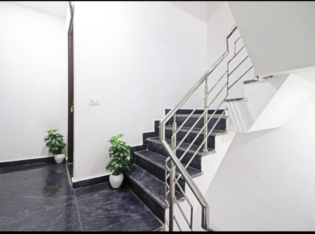 Hotel Vijaydeep Place Near Delhi Airport Neu-Delhi Exterior foto